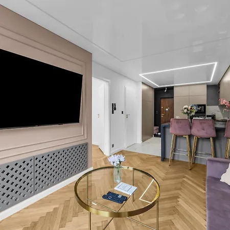 Apartamento Rondo Onz - 11th Floor, Air Con - By Rentujemy